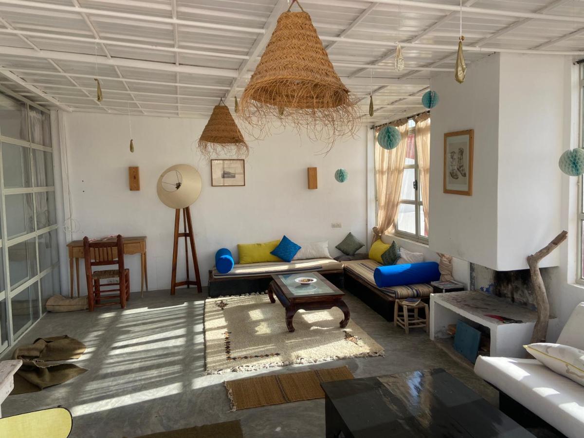 Anir Of Sea Tamraght Hostel Ngoại thất bức ảnh