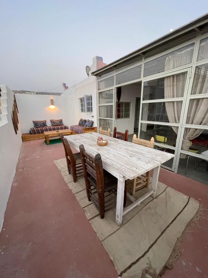Anir Of Sea Tamraght Hostel Ngoại thất bức ảnh