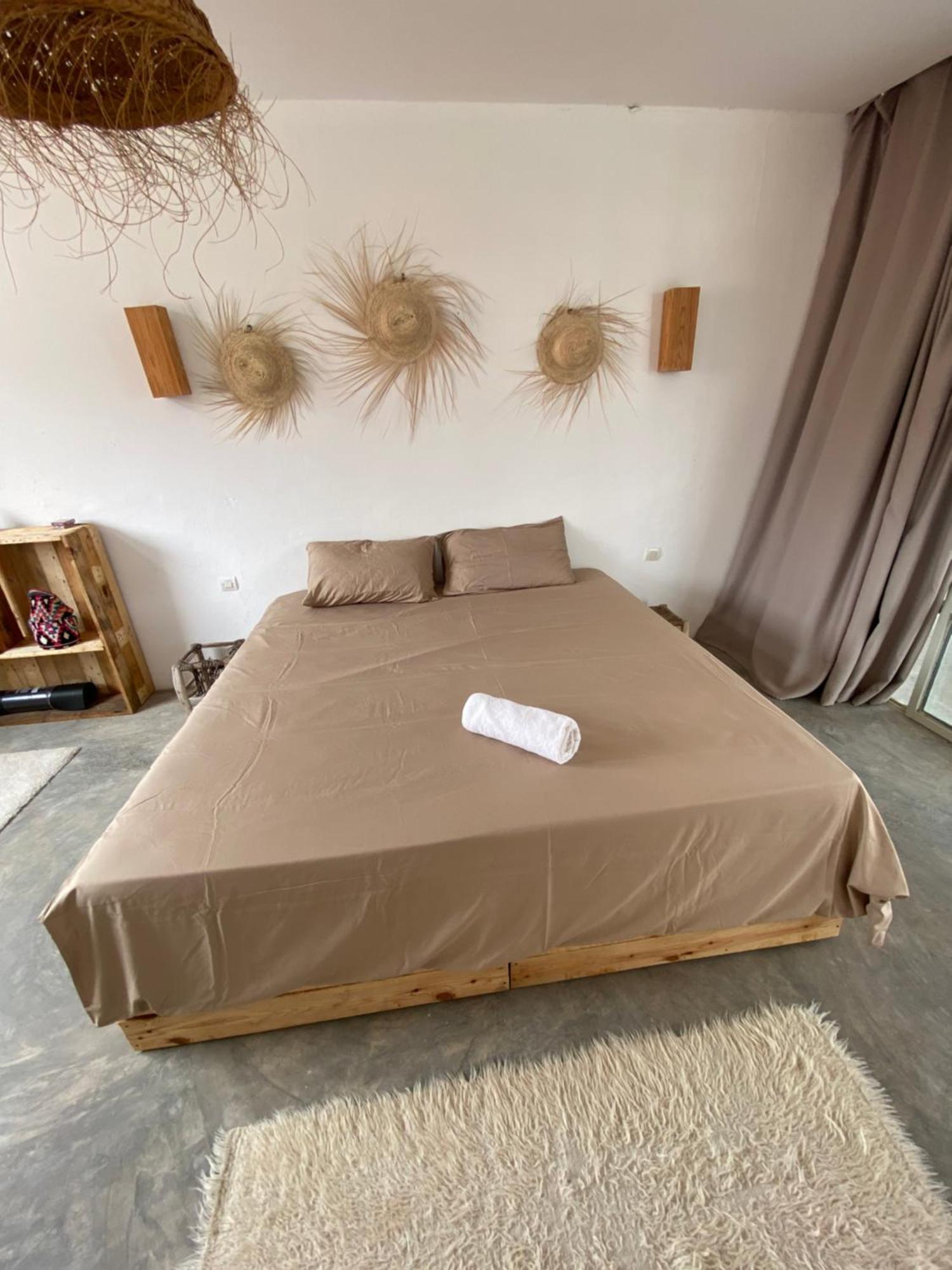 Anir Of Sea Tamraght Hostel Ngoại thất bức ảnh